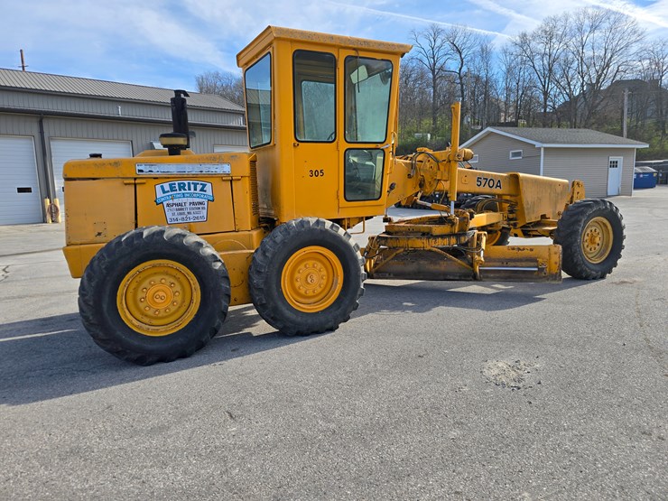 1971-deere-570a-image-12
