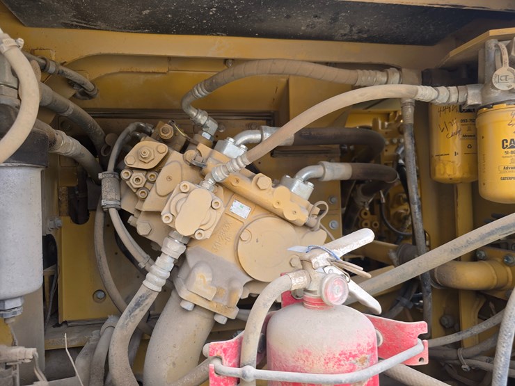 2013-caterpillar-324el-image-47