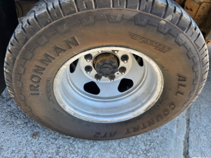 2015-chevrolet-silverado-3500-image-49