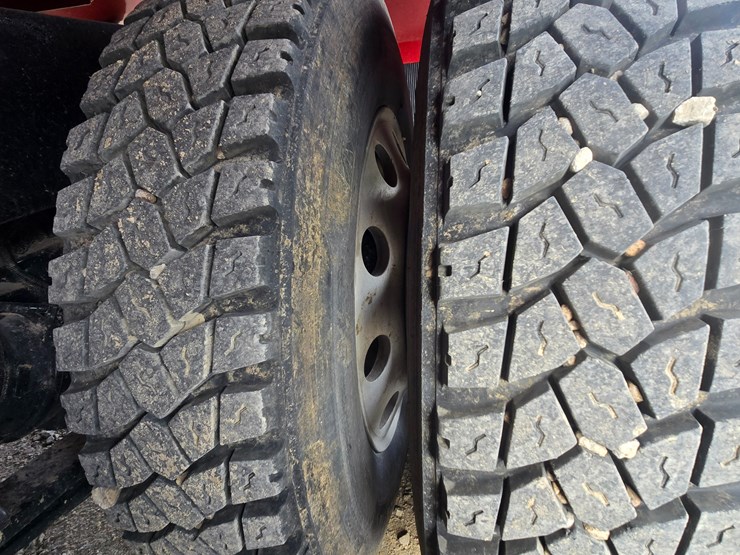 2001-sterling-a9500-image-94