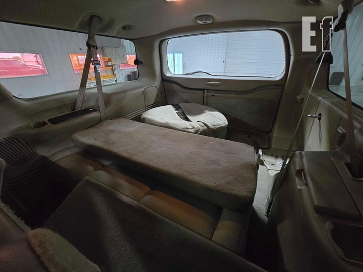 2005-ford-excursion-image-16