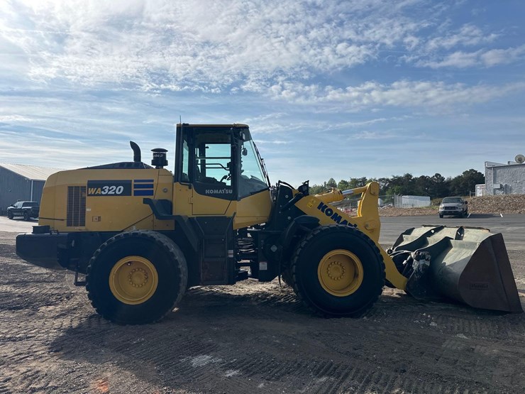 2018-komatsu-wa320-8-image-11