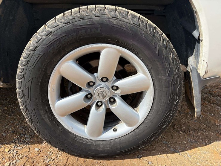 2010-nissan-titan-se-image-10