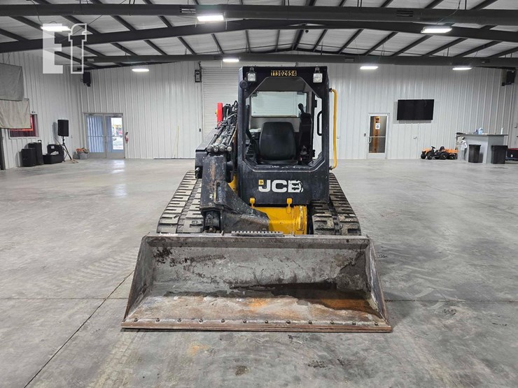 2021-jcb-3ts-8t-image-7