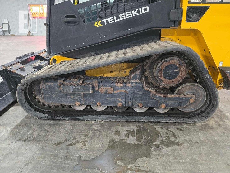 2020-jcb-3ts-8t-image-23