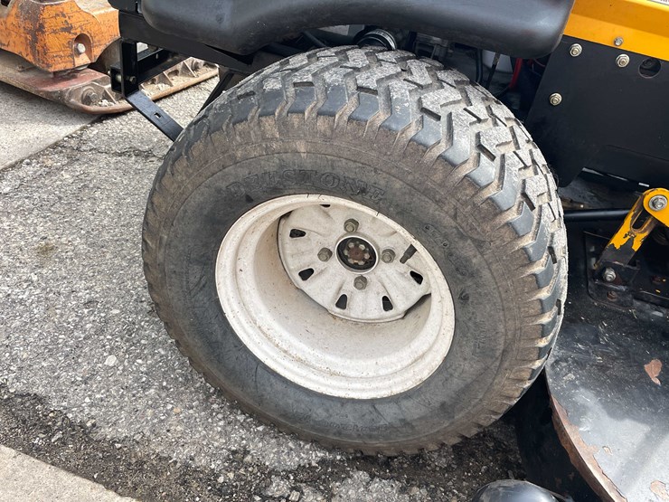 cub-cadet-tank-m72-image-18