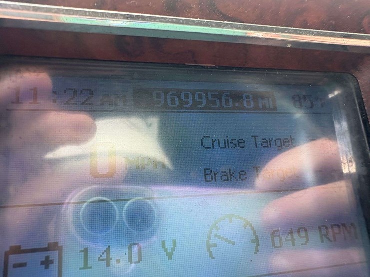 2013-mack-pinnacle-cxu613-image-39