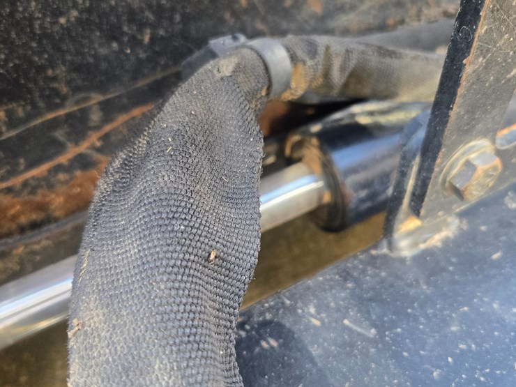 2018-caterpillar-299d2-image-77