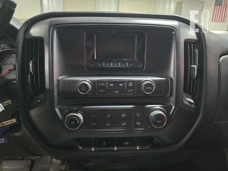 2015-chevrolet-silverado-1500-image-14