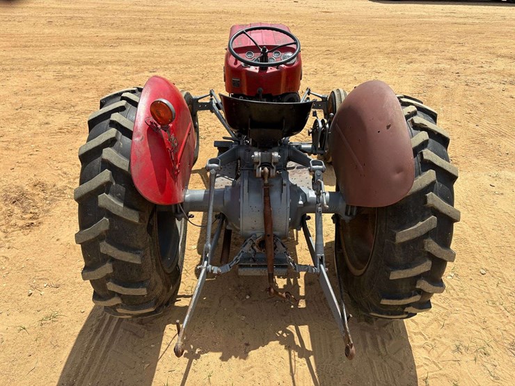 massey-ferguson-mf135-image-6