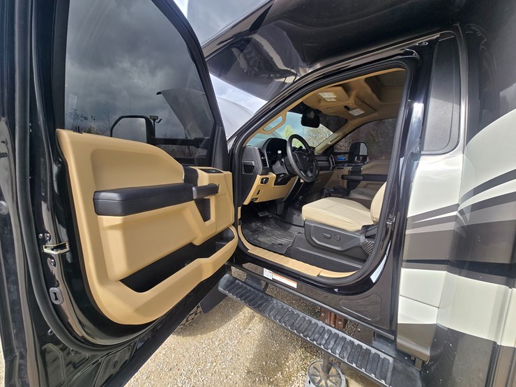 2020-ford-f550-image-69