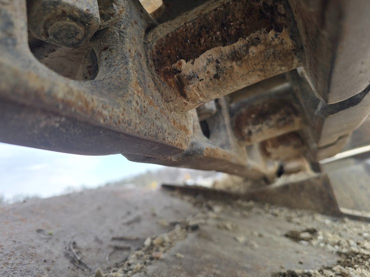 2014-deere-160g-lc-image-42