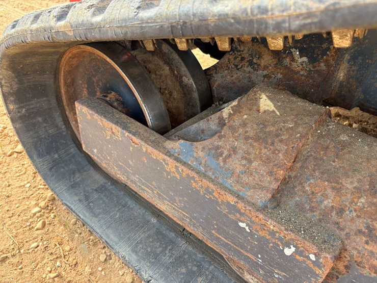 kubota-svl90-2-image-21