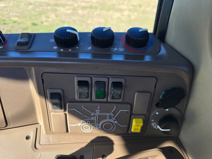 2016-john-deere-6110m-image-58