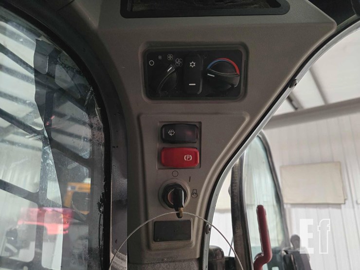 2023-caterpillar-259d3-image-17