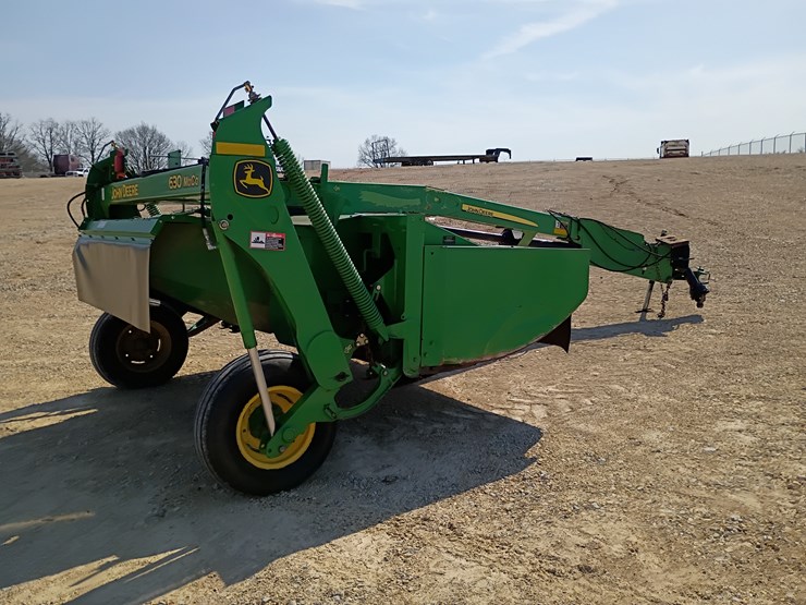 2013-john-deere-630-image-8