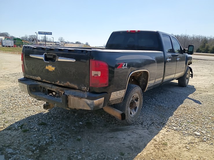 2007-chevrolet-silverado-2500-image-9