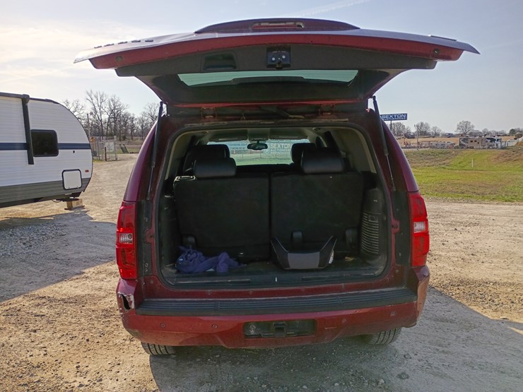 2010-chevrolet-tahoe-image-66