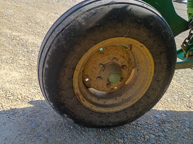 2013-john-deere-630-image-30