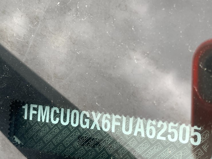 2015-ford-escape-image-35