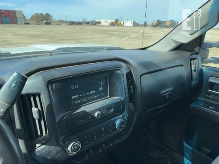 2019-chevrolet-2500-image-12