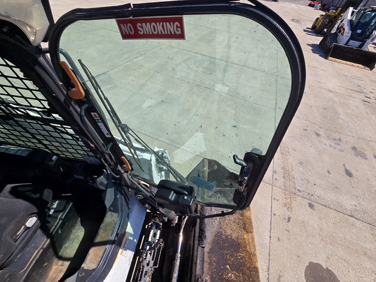 2020-bobcat-t770-image-40