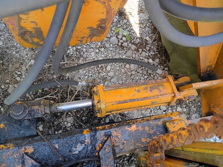 1979-case-586c-image-34