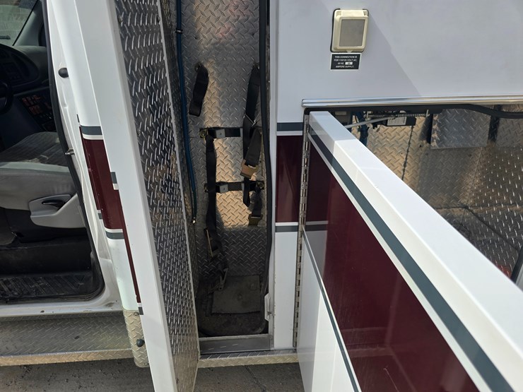 2000-ford-2000-image-41