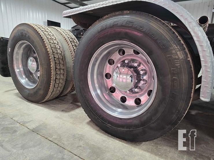 2004-international-paystar-5900-image-26