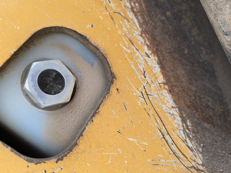 #22607-•-2008-deere-332t-skid-steer-image-32