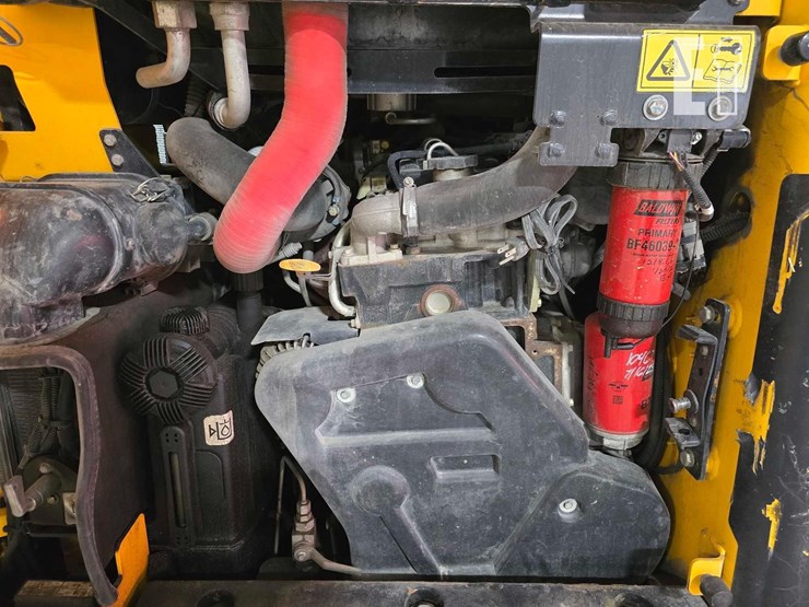 2021-jcb-3ts-8t-image-20