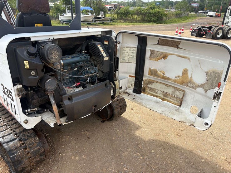 2007-bobcat-335-image-35