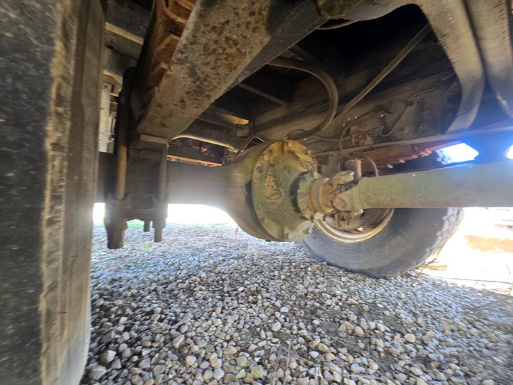 1997-ford-f700-image-69