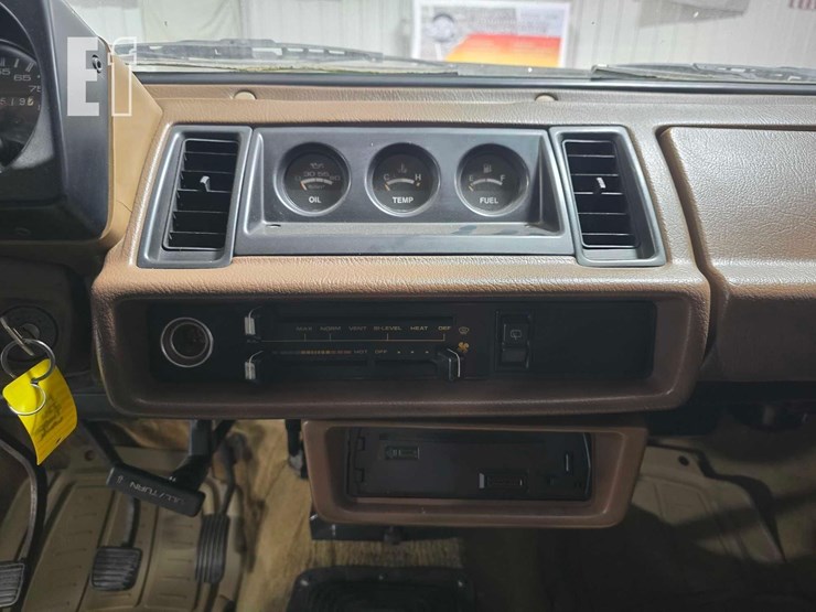 1991-isuzu-trooper-image-16