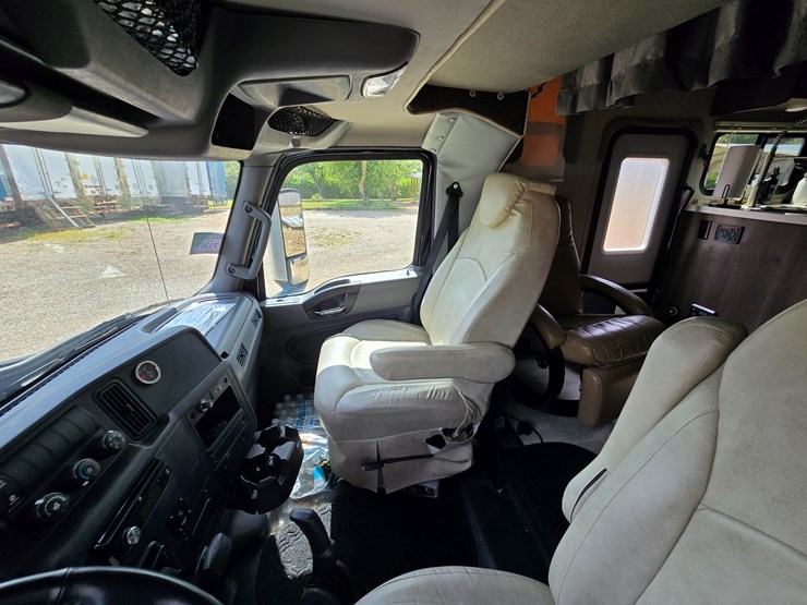 2021-international-mv607-image-71