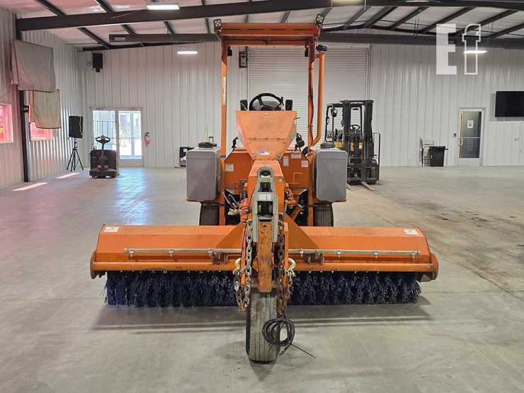 2018-broce-bw260-image-7