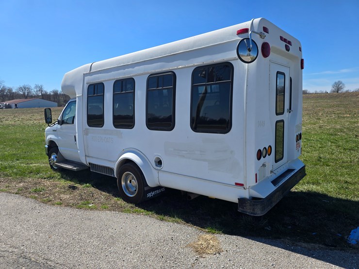 #22618-•-2008-ford-econoline-van-image-7