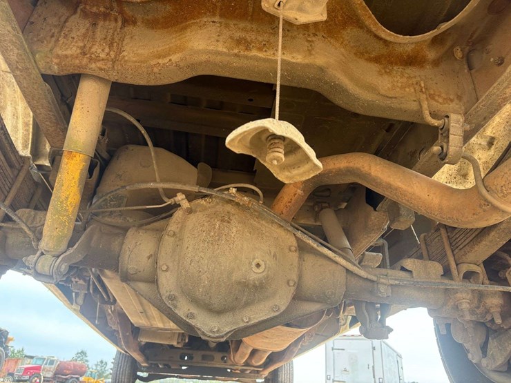 2001-gmc-sierra-2500-image-10