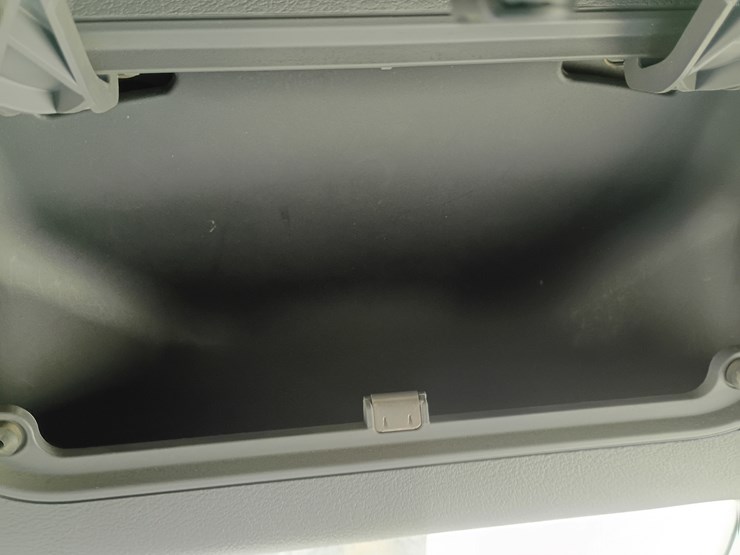 2009-freightliner-cascadia-125-image-83