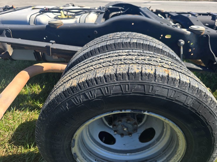 2016-ford-e450-image-43