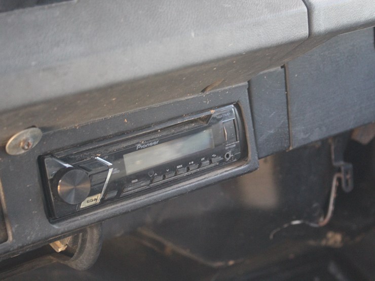 1993-jeep-wrangler-image-18