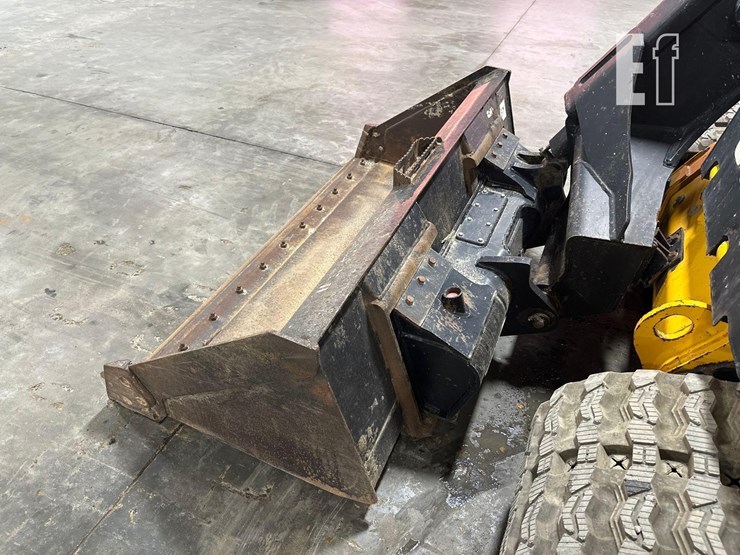 2021-jcb-3ts-8t-image-11