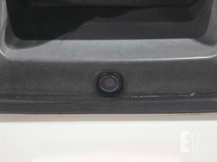 2015-chevrolet-silverado-1500-image-17