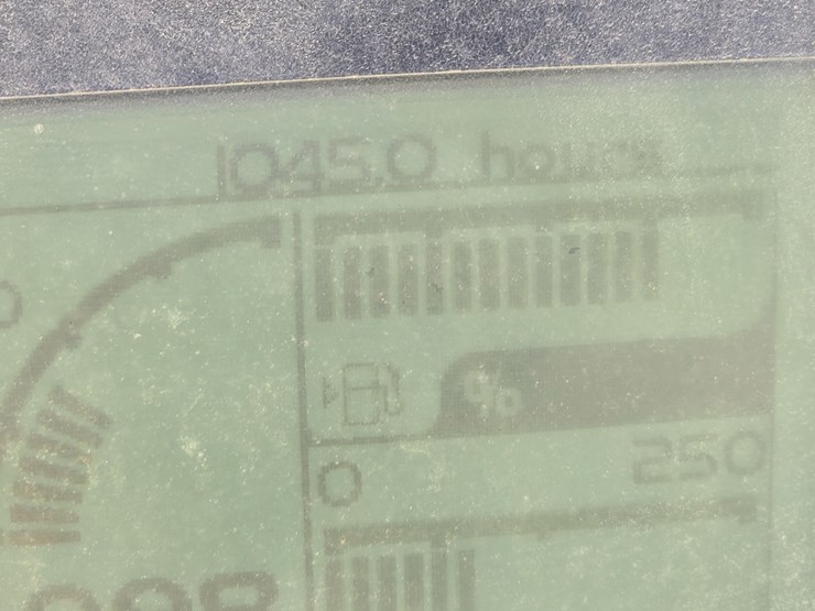 2018-caterpillar-cc24b-image-47