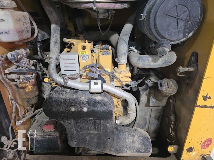 caterpillar-262d3-image-23