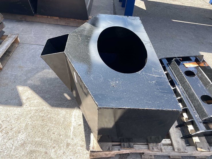 #7093-•-mini-universal-attach-concrete-bucket-(o2)-image-3