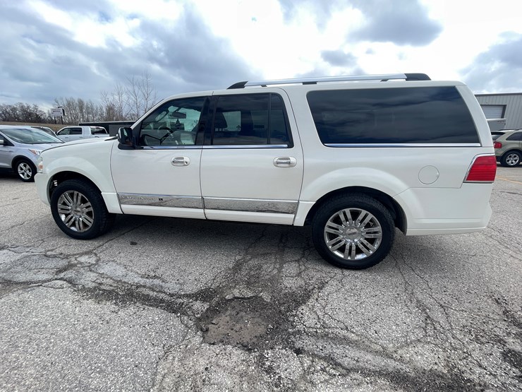 2008-lincoln-navigator-image-6