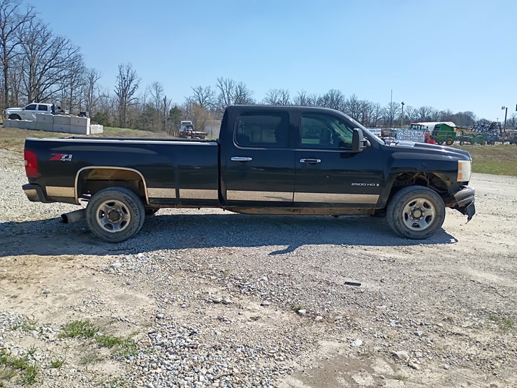 2007-chevrolet-silverado-2500-image-11