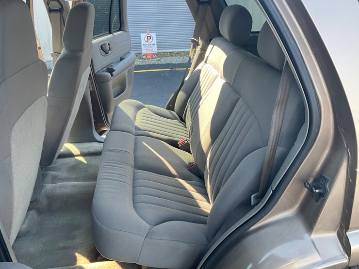 2004-chevrolet-blazer-image-14