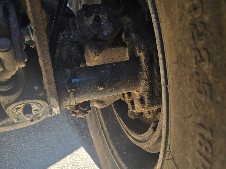 2001-sterling-l9500-image-61